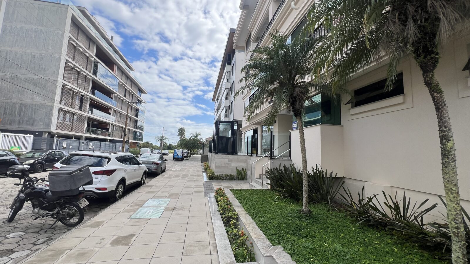 Apartamento 3 suítes a 100m do mar