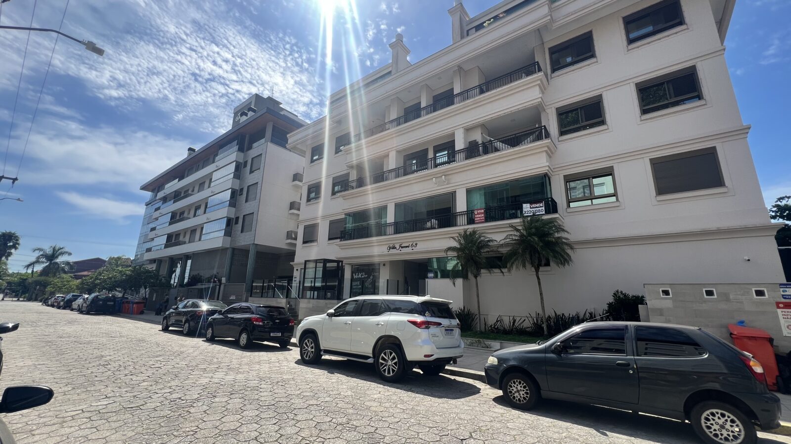 Apartamento 3 suítes a 100m do mar